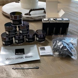 Nailboo Starter Kit with 6 colors (4 are unopened)